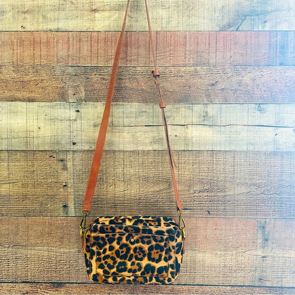 Madewell The Transport Camera Bag: Calf Hair Edition - Picture 3 of 12